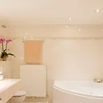 Ambassador Bosten 4*