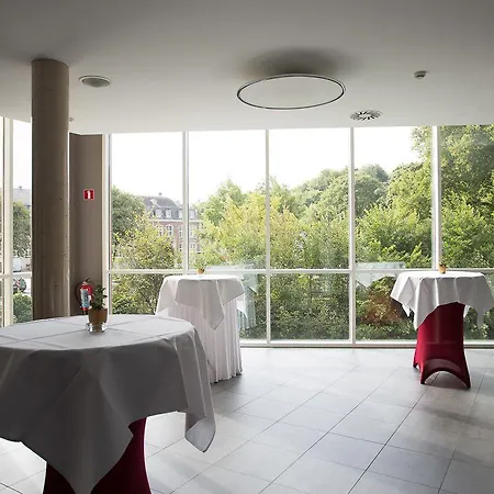 Ambassador Bosten Hotel 4*