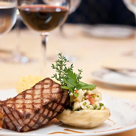 Hotel Ambassador Bosten 4*