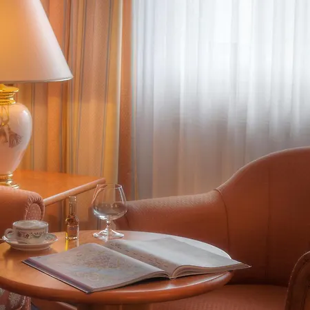 Hotel Ambassador Bosten